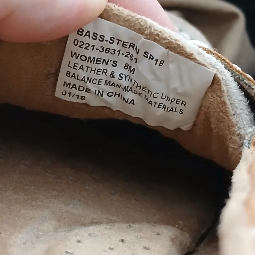 Bass Stern Women's Boat Shoes Size 8M Tan Suede Leather Comfort Loafers‎